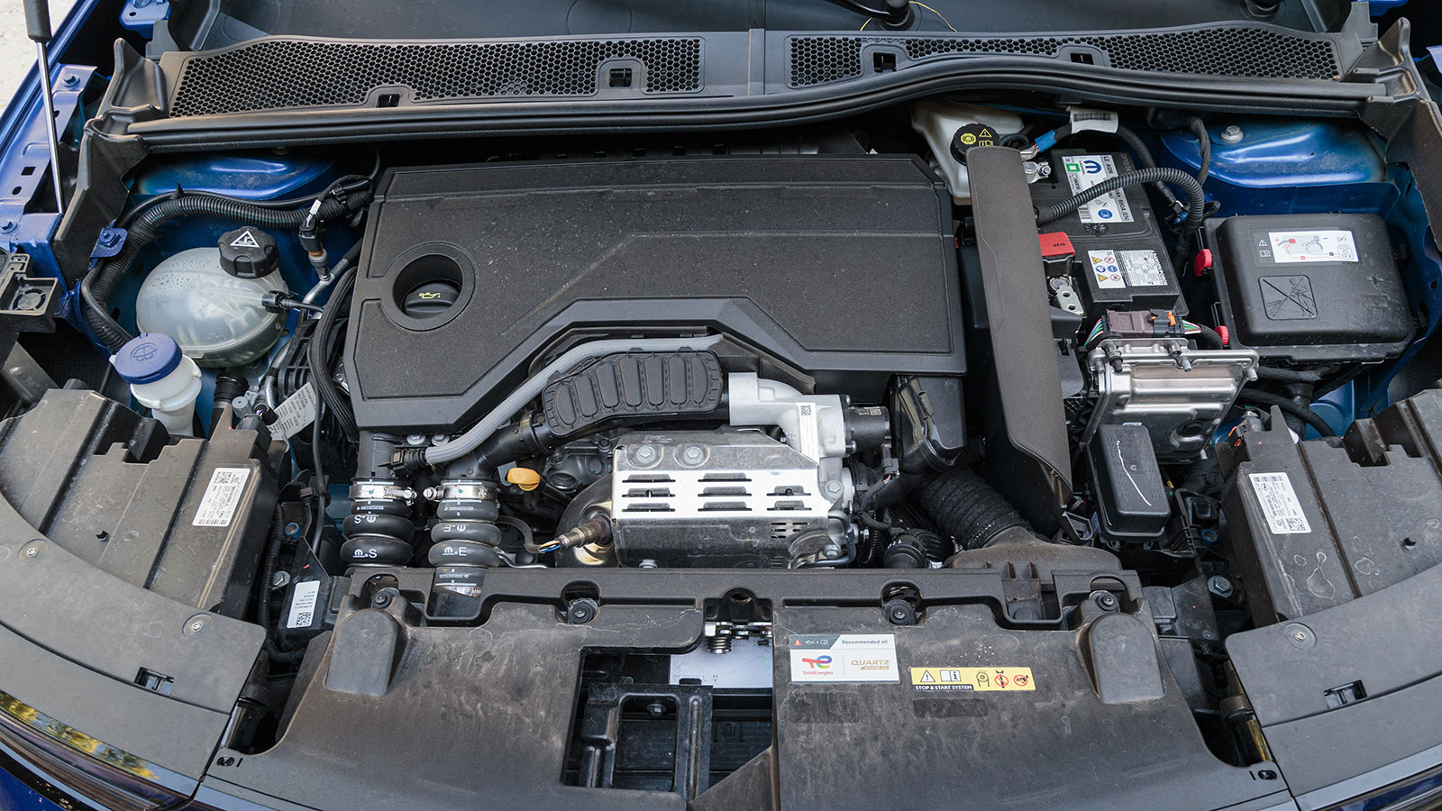 Opel Mokka. Τι βαθμό παίρνει σε κατανάλωση, χώρους, επιδόσεις, εγγυήσεις.