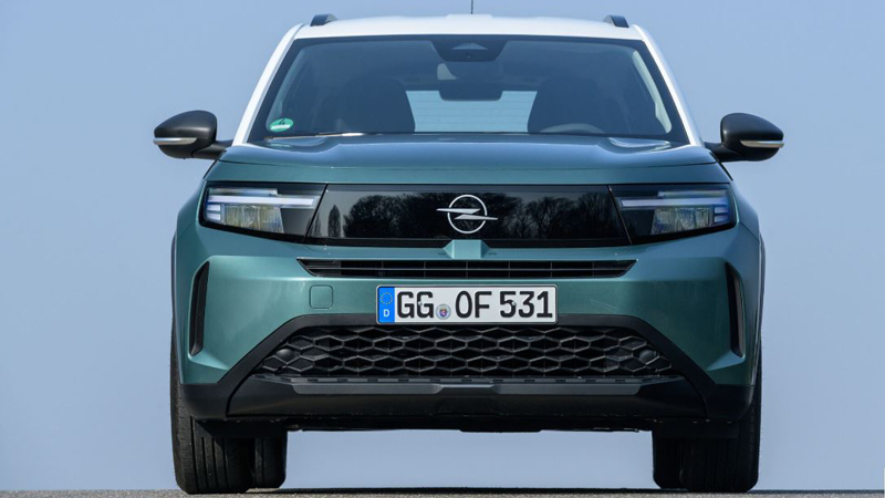 Opel Frontera 1.2 T Hybrid 48V: Οδηγούμε το νέο μικρό υβριδικό SUV
