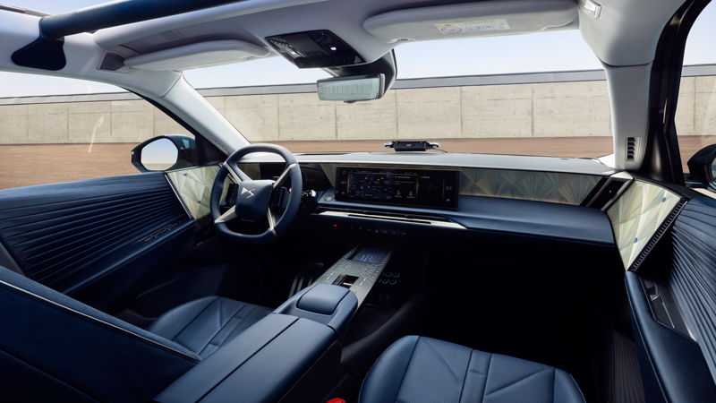 To εσωτερικό της Προεδρικής DS N°8