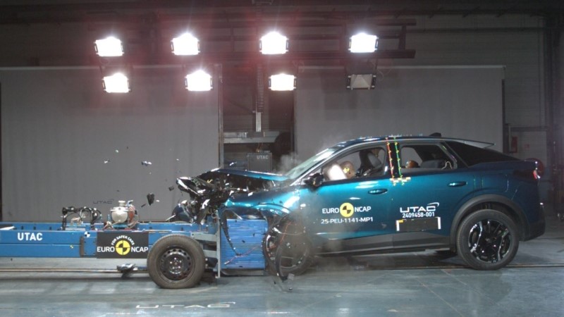 Peugeot 3008 - Euro NCAP 2025