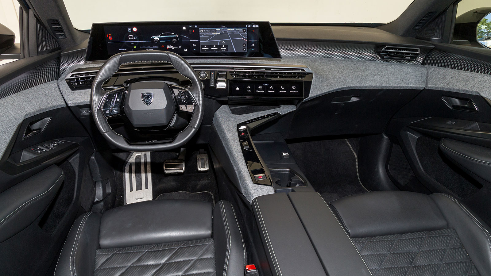 Peugeot 3008. Πόσο καλό είναι σε εξοπλισμό άνεσης και ασφάλειας.