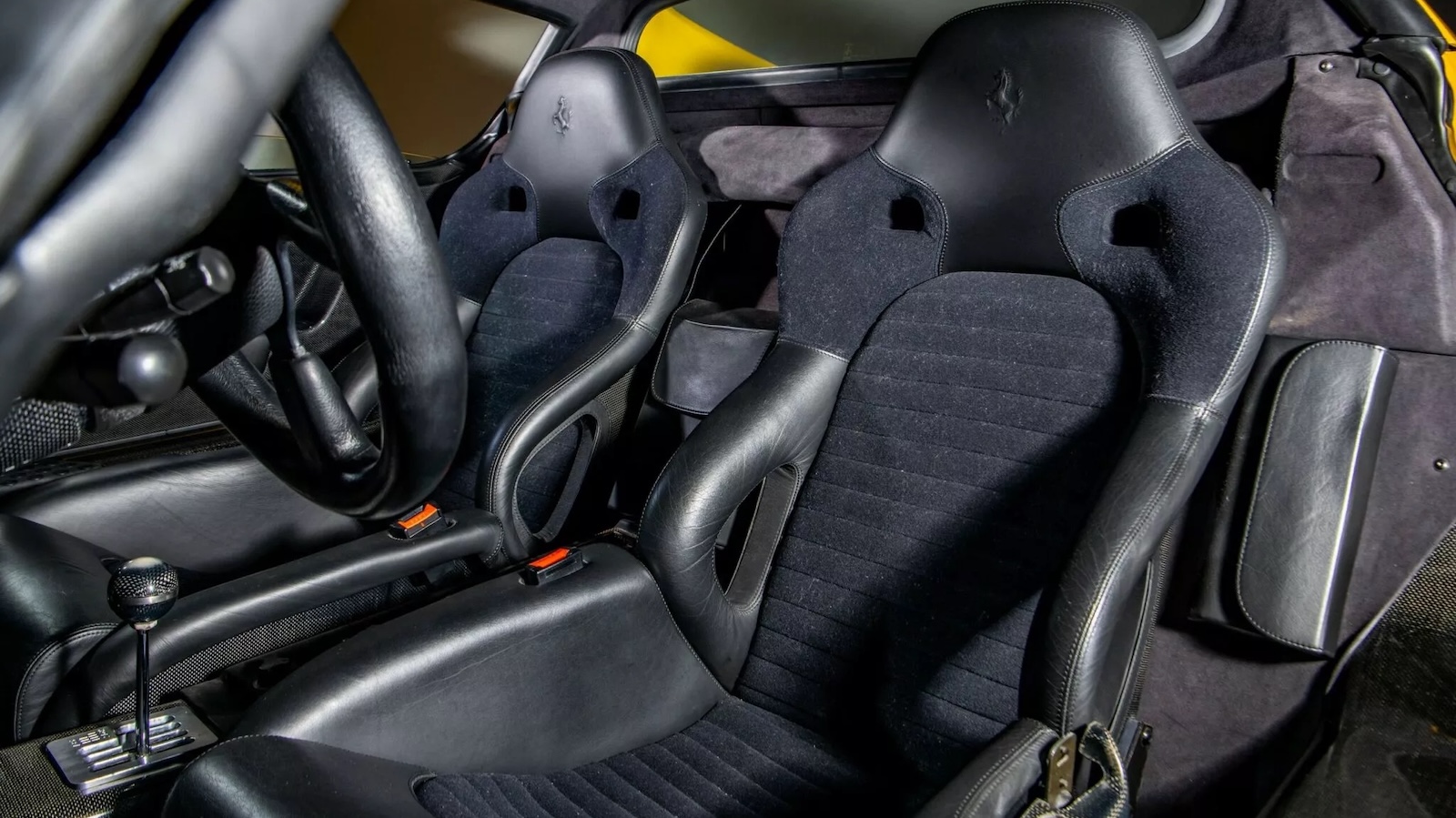 Κίτρινη Ferrari έσπασε όλα τα ρεκόρ σε δημοπρασία