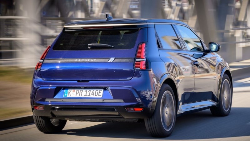 Το Renault 5 E-Tech θυμάται το παρελθόν του
