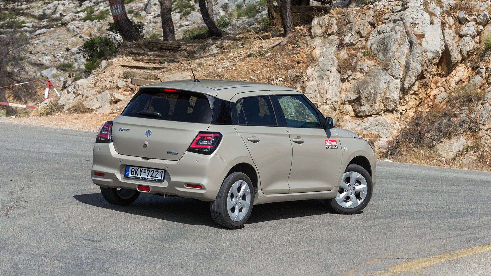 Renault Clio 90 PS VS Suzuki Swift 82 PS