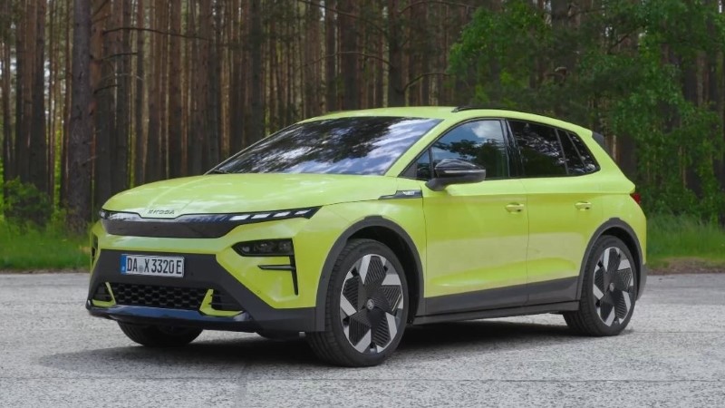 Απέριττος σχεδιασμός με μικρές διαφοροποιήσεις στο Skoda Elroq RS