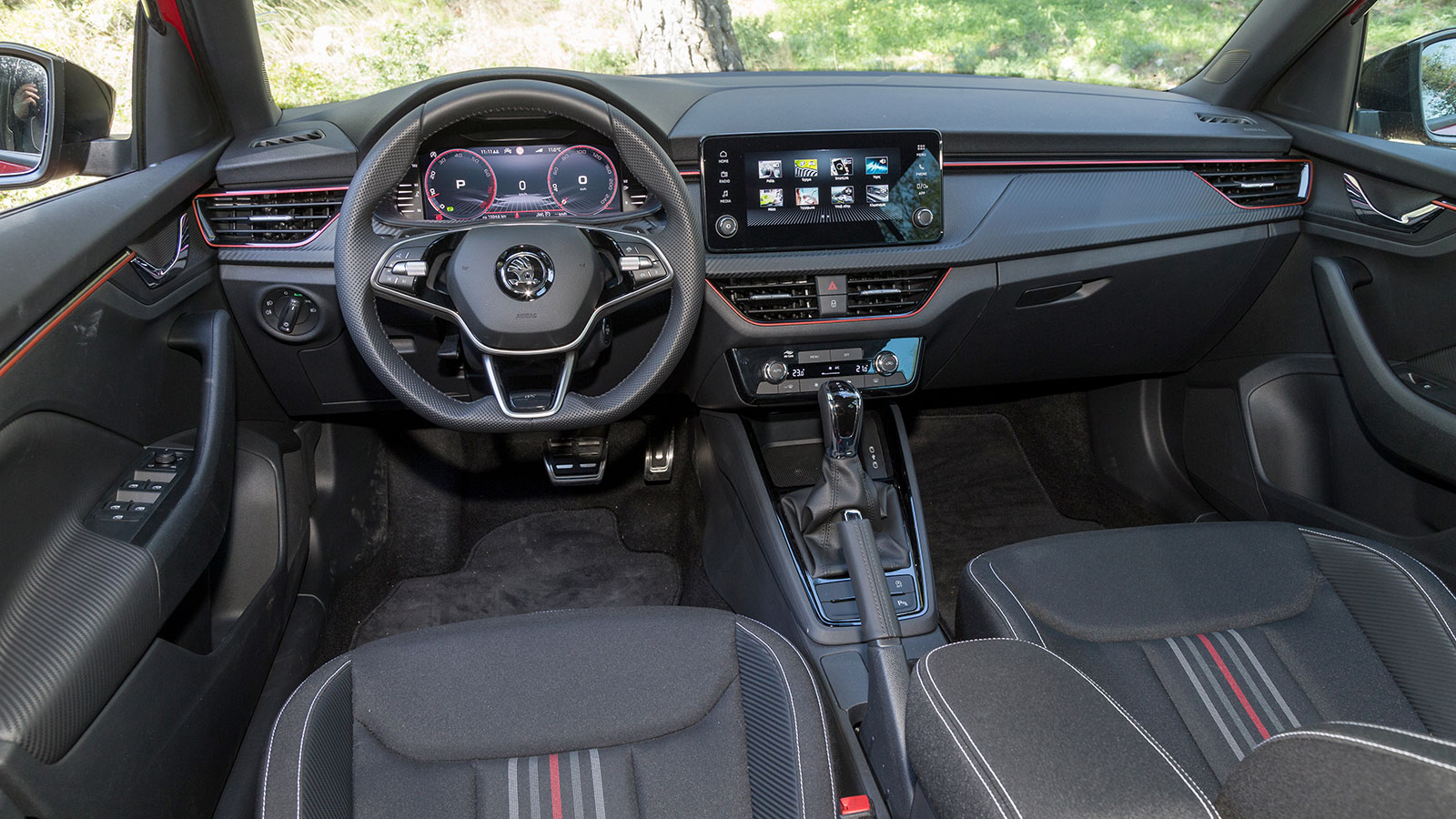 Skoda Kamiq. Πόσο καλό είναι σε εξοπλισμό άνεσης και ασφάλειας.