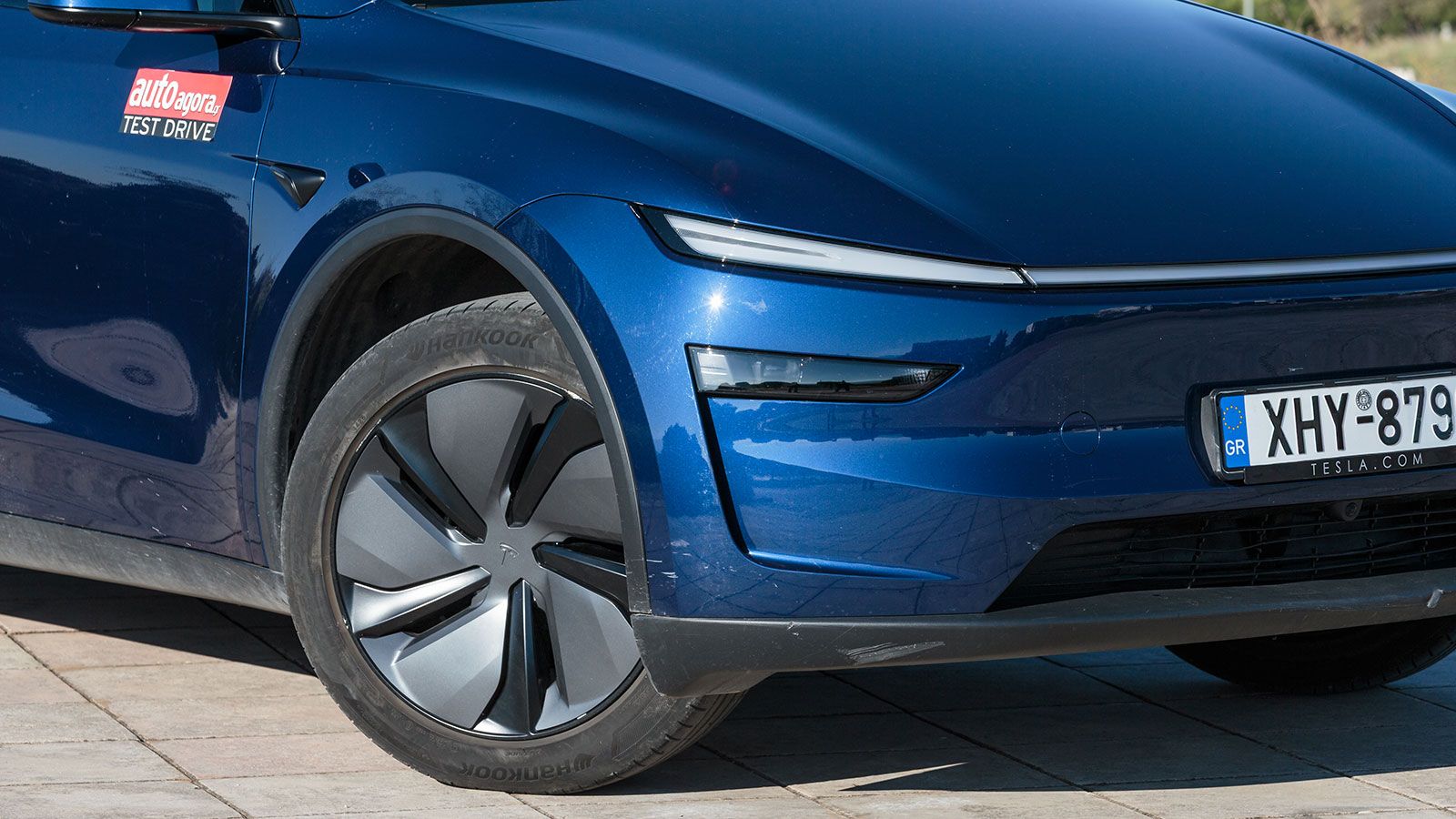 Προστίθενται ζάντες νέας σχεδίασης (19″ και 20″).