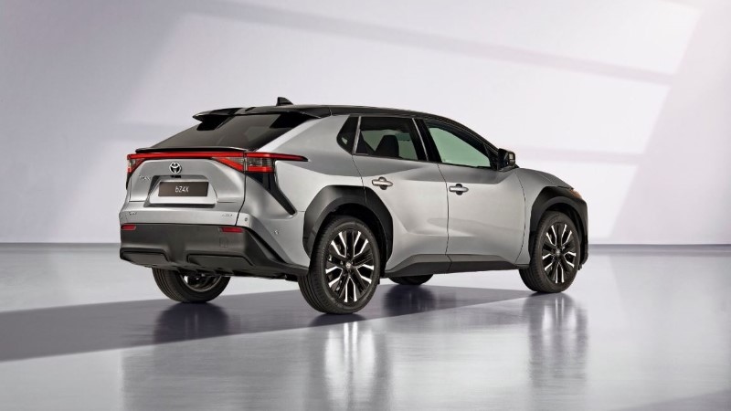 Οδηγούμε το Toyota bZ4X