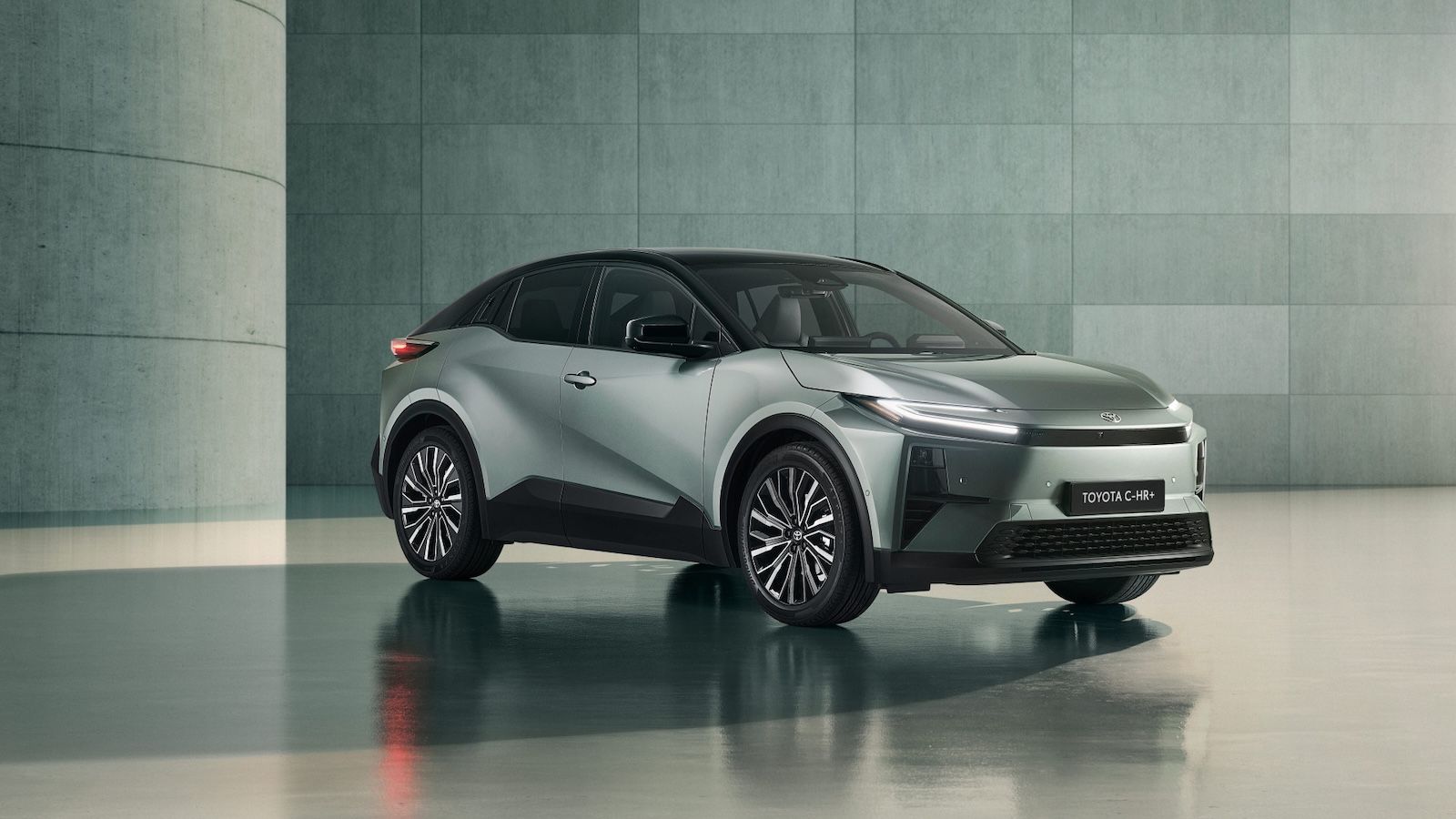 Toyota C-HR+: Ηλεκτρική πρεμιέρα στην Αθήνα πριν από το επίσημο λανσάρισμα