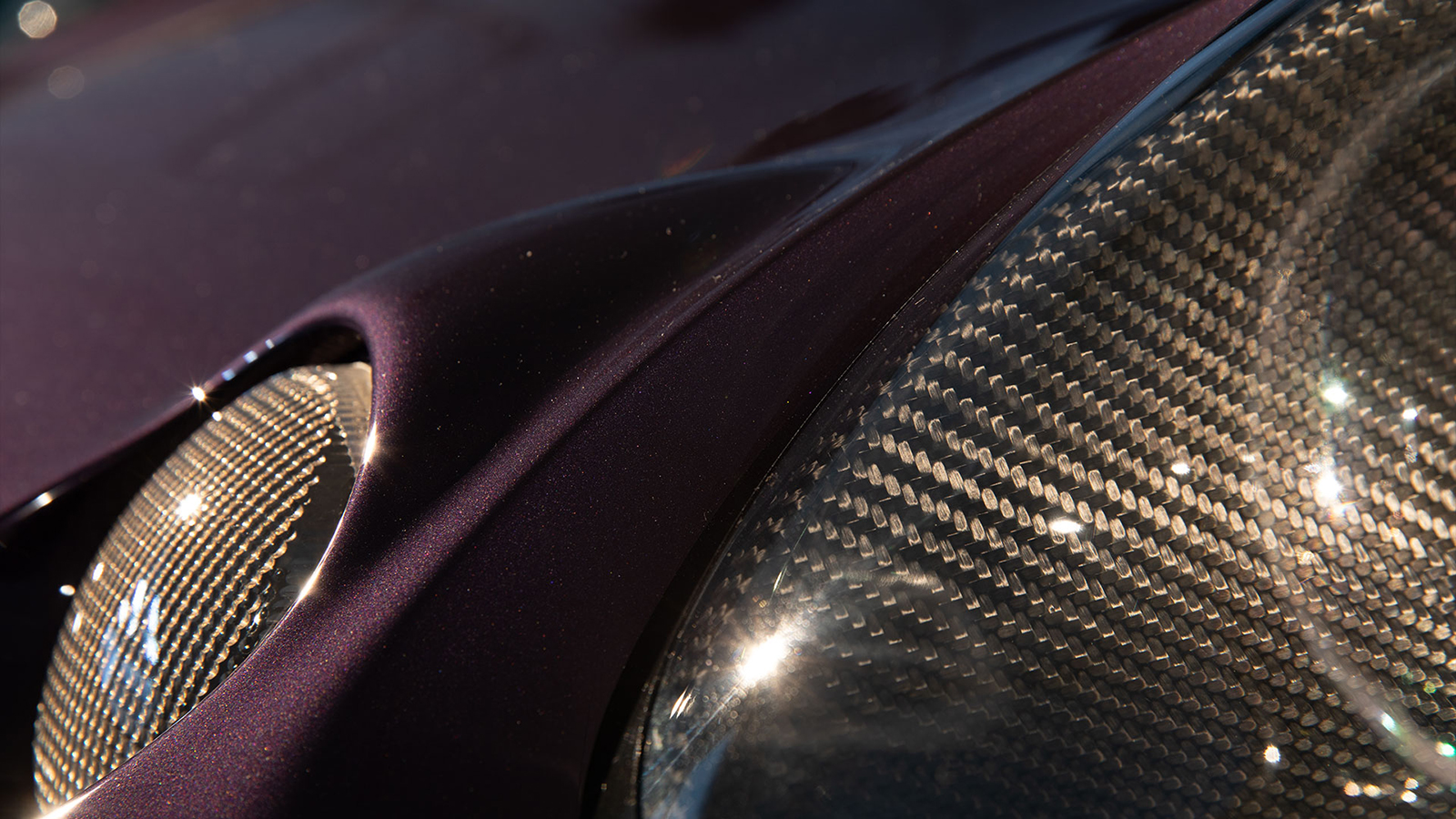 Η VHPK είναι μία αδυνατισμένη Lotus Elise S1 με κεντρικό κάθισμα! 