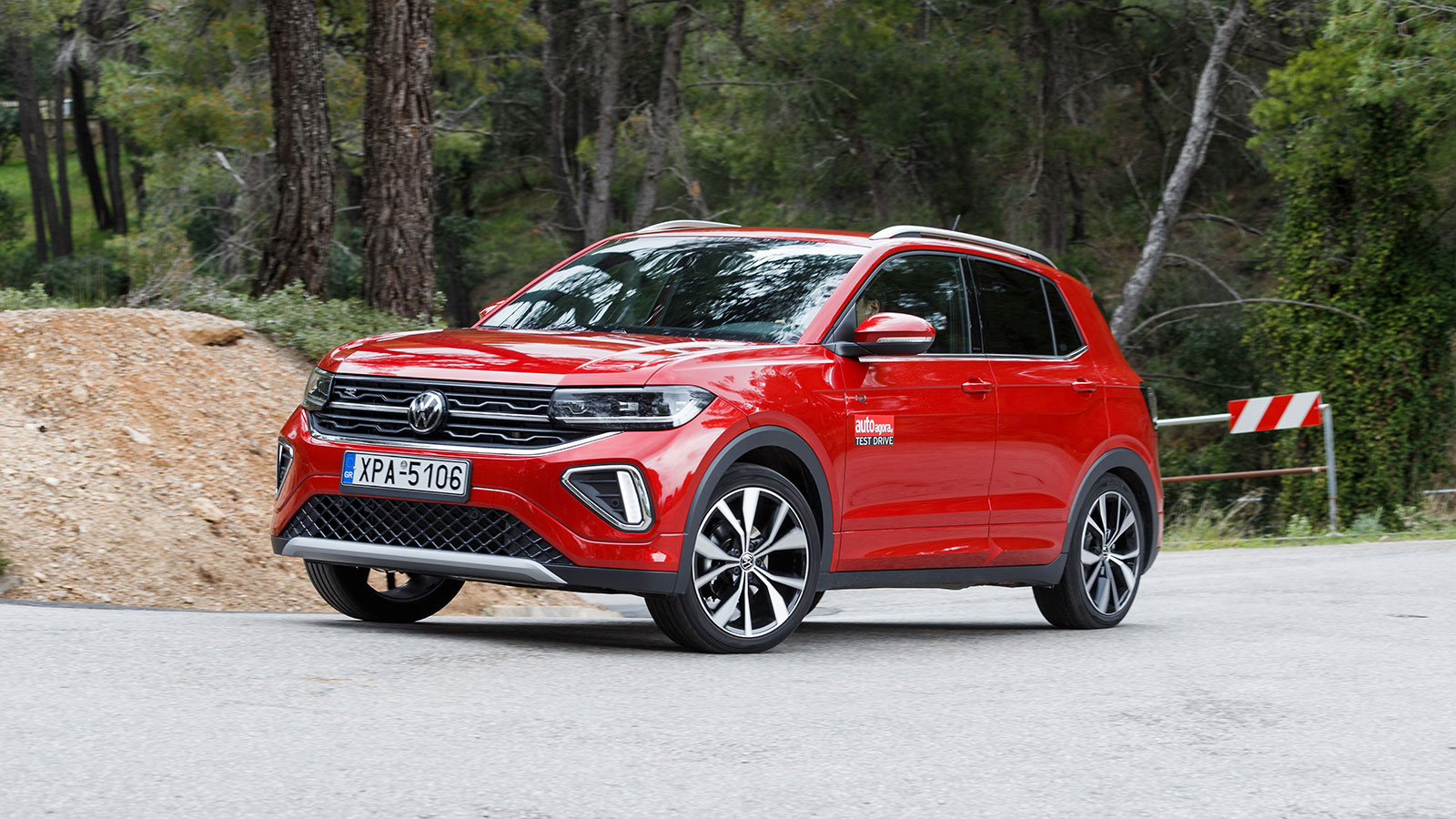 Volkswagen T-cross. Πόσο καλό είναι σε εξοπλισμό άνεσης και ασφάλειας.