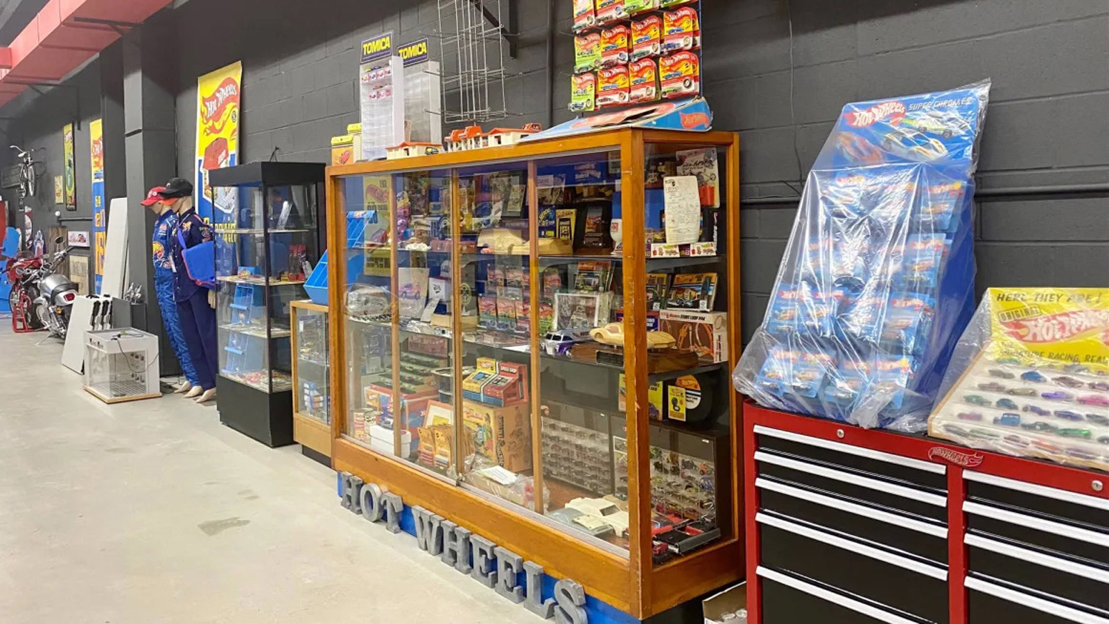 Και όμως παιχνίδι-αυτοκινητάκι αξίζει όσο ένα σπίτι!