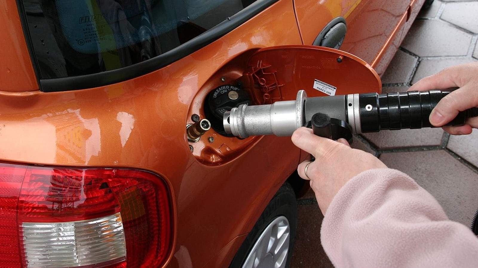 Φυσικό Αέριο: Γιατί εξαφανίστηκε το CNG από τους ελληνικούς δρόμους ενώ στην Ευρώπη αντέχει;