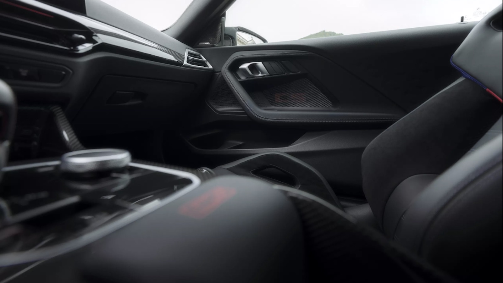 Ντεμπούτο για τη νέα BMW M2 CS με 523 ίππους και «σκληρή» εμφάνιση