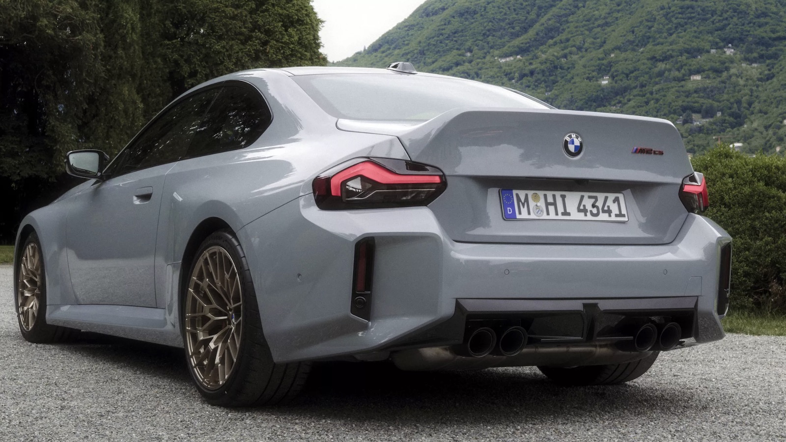 Ντεμπούτο για τη νέα BMW M2 CS με 523 ίππους και «σκληρή» εμφάνιση