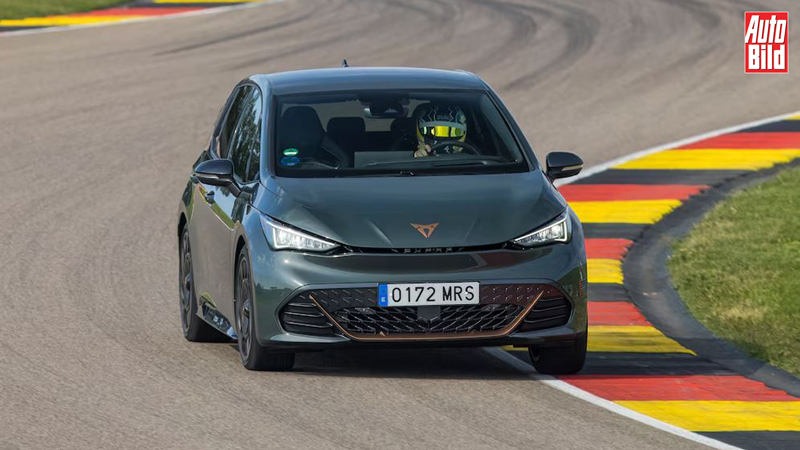 CUPRA Born VZ: Οδηγούμε το νέο ηλεκτρικό «πυραυλάκι» στην πίστα