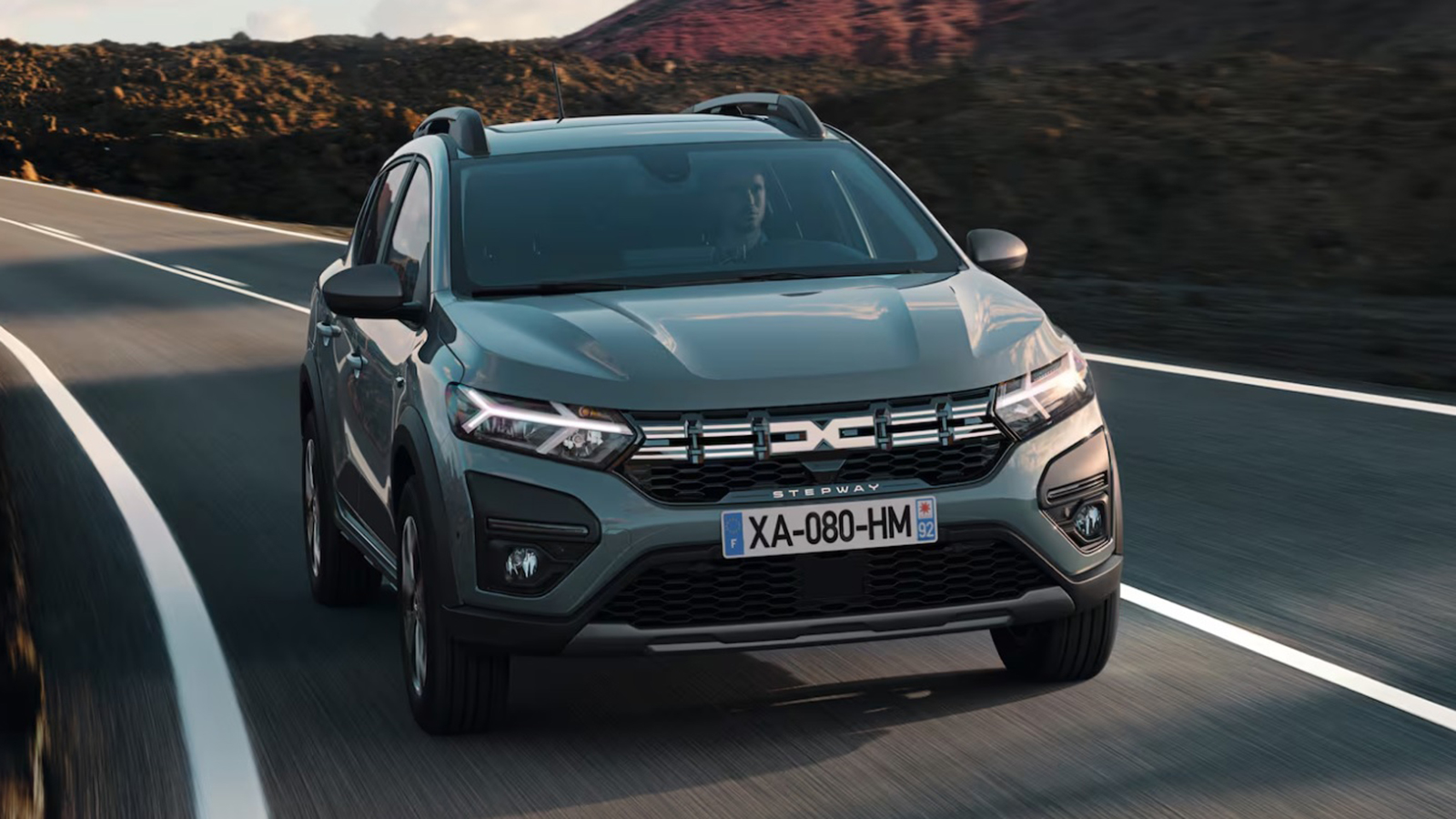 Εκκίνηση με το δεξί για το Dacia Sandero στο 2025