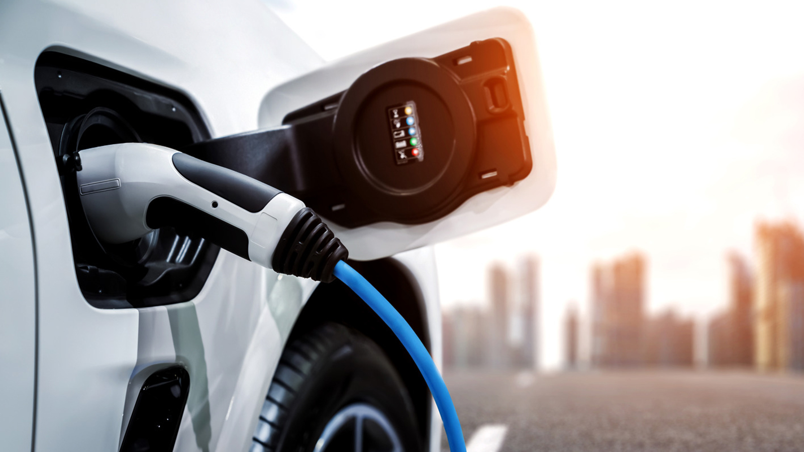 Επιδοτήσεις για αγορά ηλεκτρικού αυτοκινήτου ανακοίνωσε το Ηνωμένο Βασίλειο