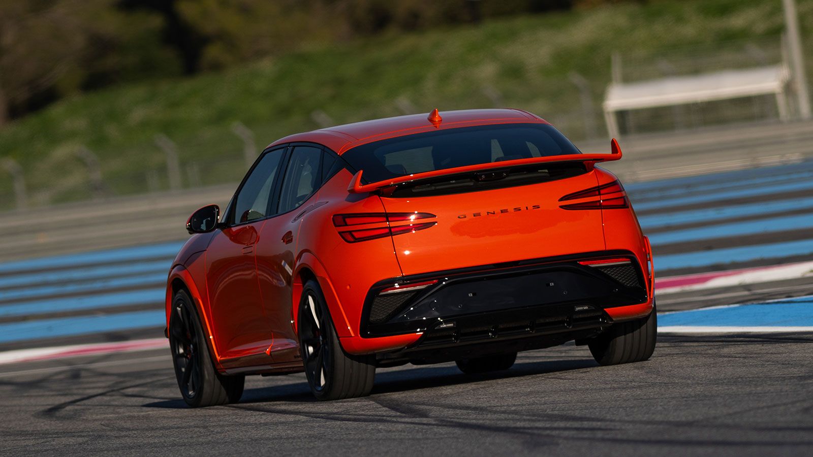 Genesis GV60 Magma: Ηλεκτρική επίθεση από την κορεάτικη premium μάρκα