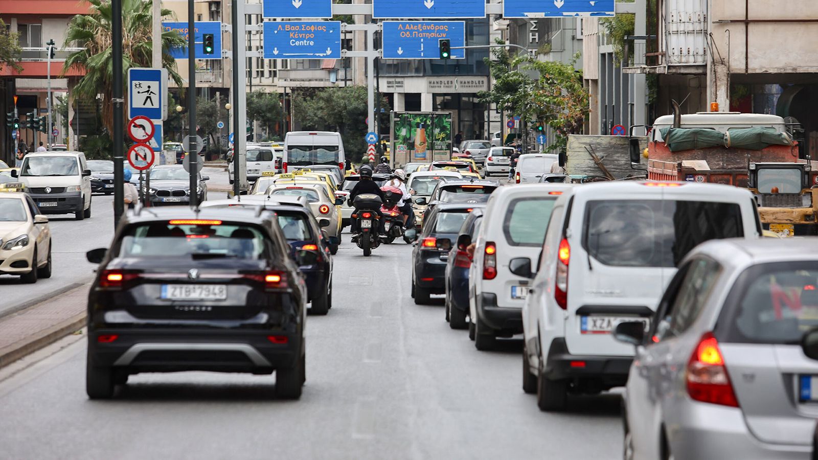 Η ΕΕ ετοιμάζεται να διατηρήσει βενζίνη/diesel και μετά το 2035