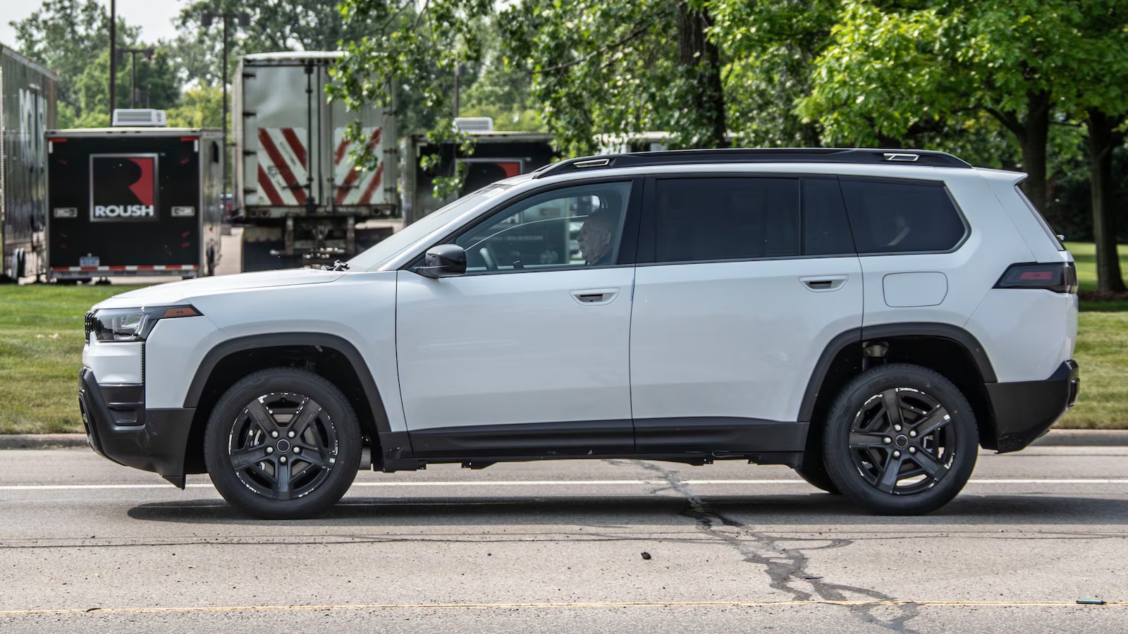 Jeep Cherokee 2026: Διέρρευσε χωρίς καμουφλάζ