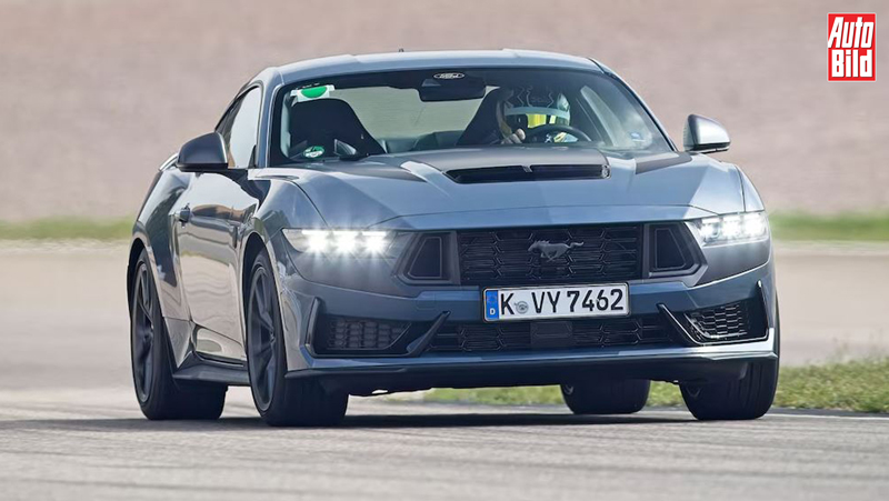 Ford Mustang Dark Horse: Οδηγούμε στην πίστα τον αμερικανικό θρύλο