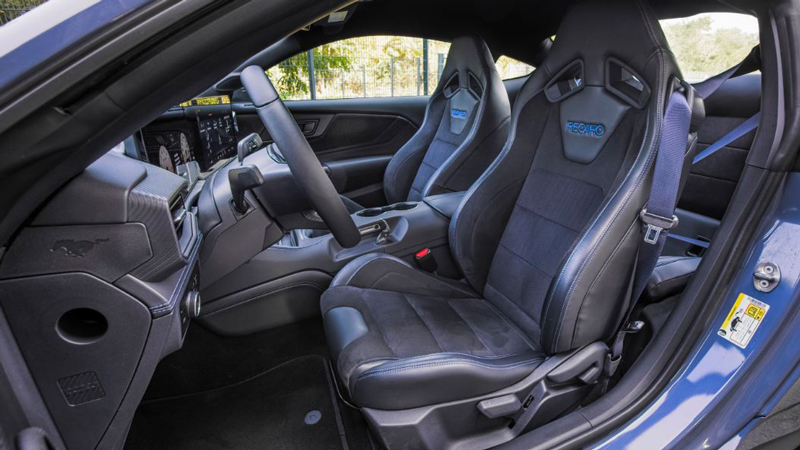 Ford Mustang Dark Horse: Οδηγούμε στην πίστα τον αμερικανικό θρύλο