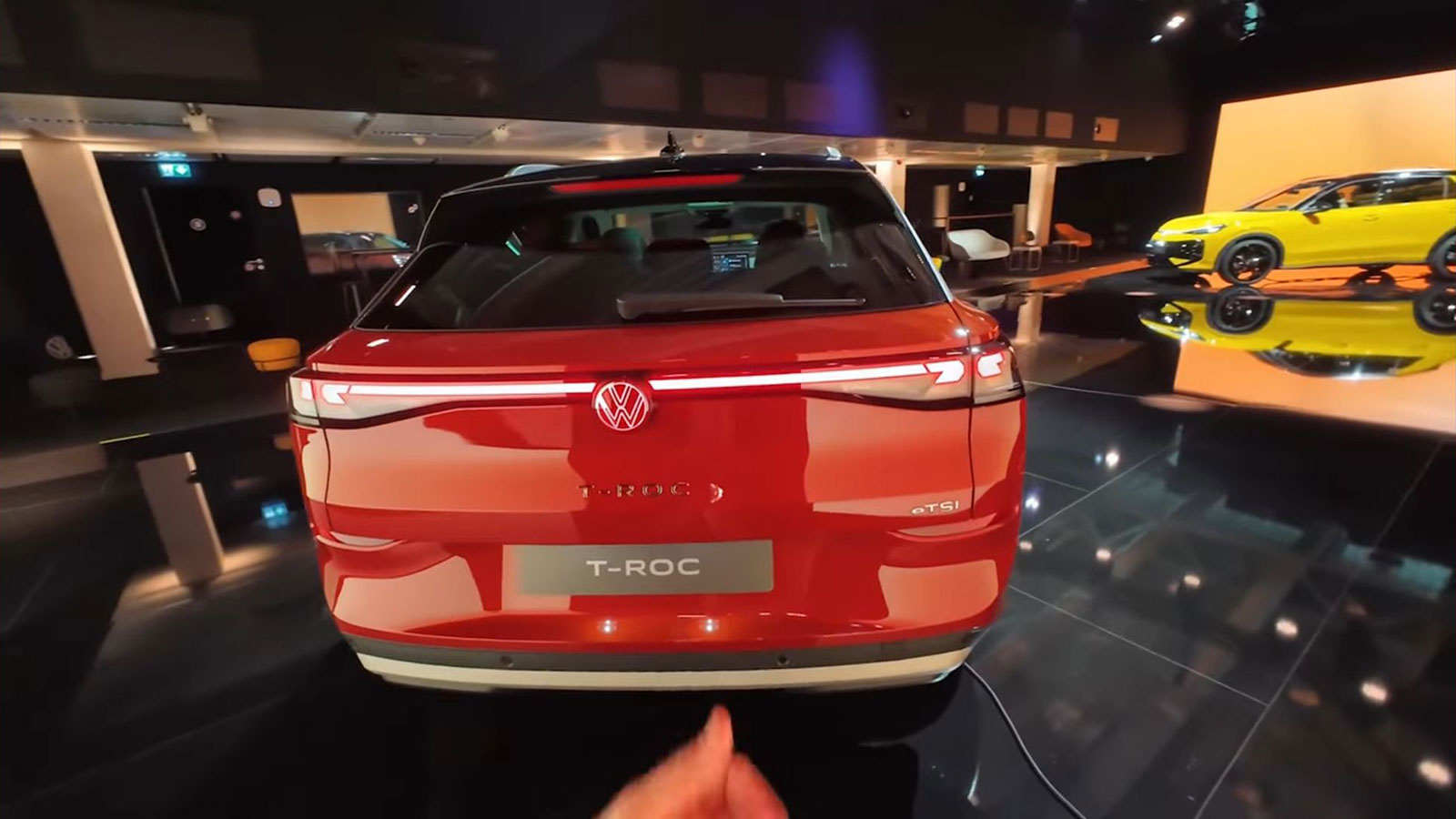 Νέο Volkswagen T-Roc: Οι πρώτες εικόνες πριν την πρεμιέρα