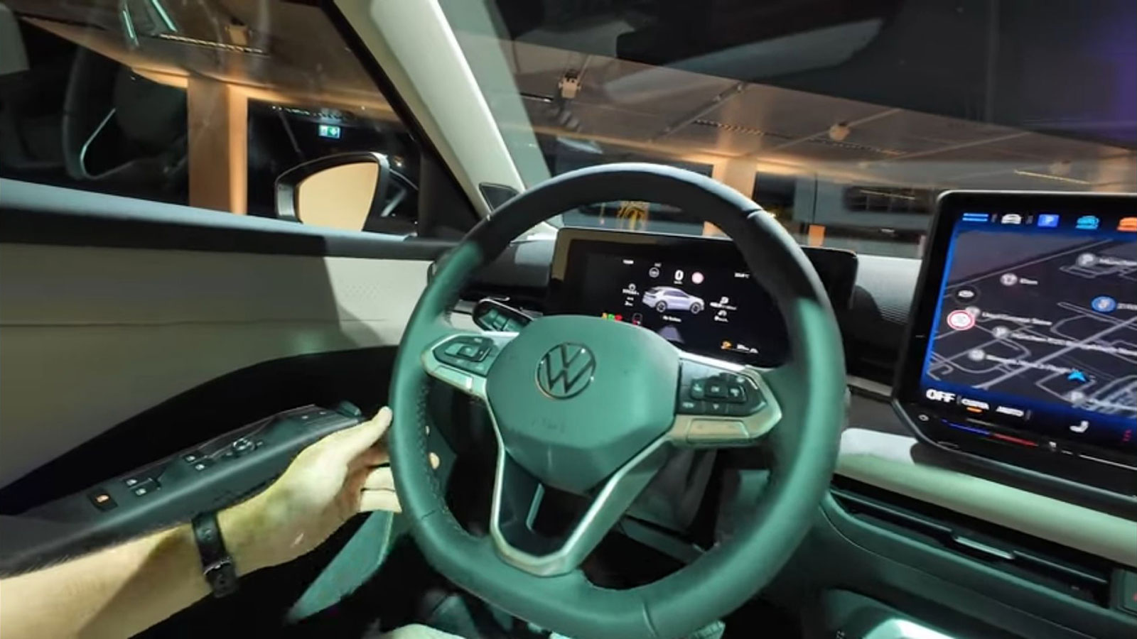 Νέο Volkswagen T-Roc: Οι πρώτες εικόνες πριν την πρεμιέρα