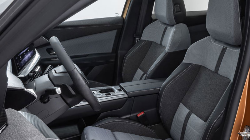 Opel Grandland: Oδηγούμε τις εξηλεκτρισμένες εκδόσεις του νέου SUV