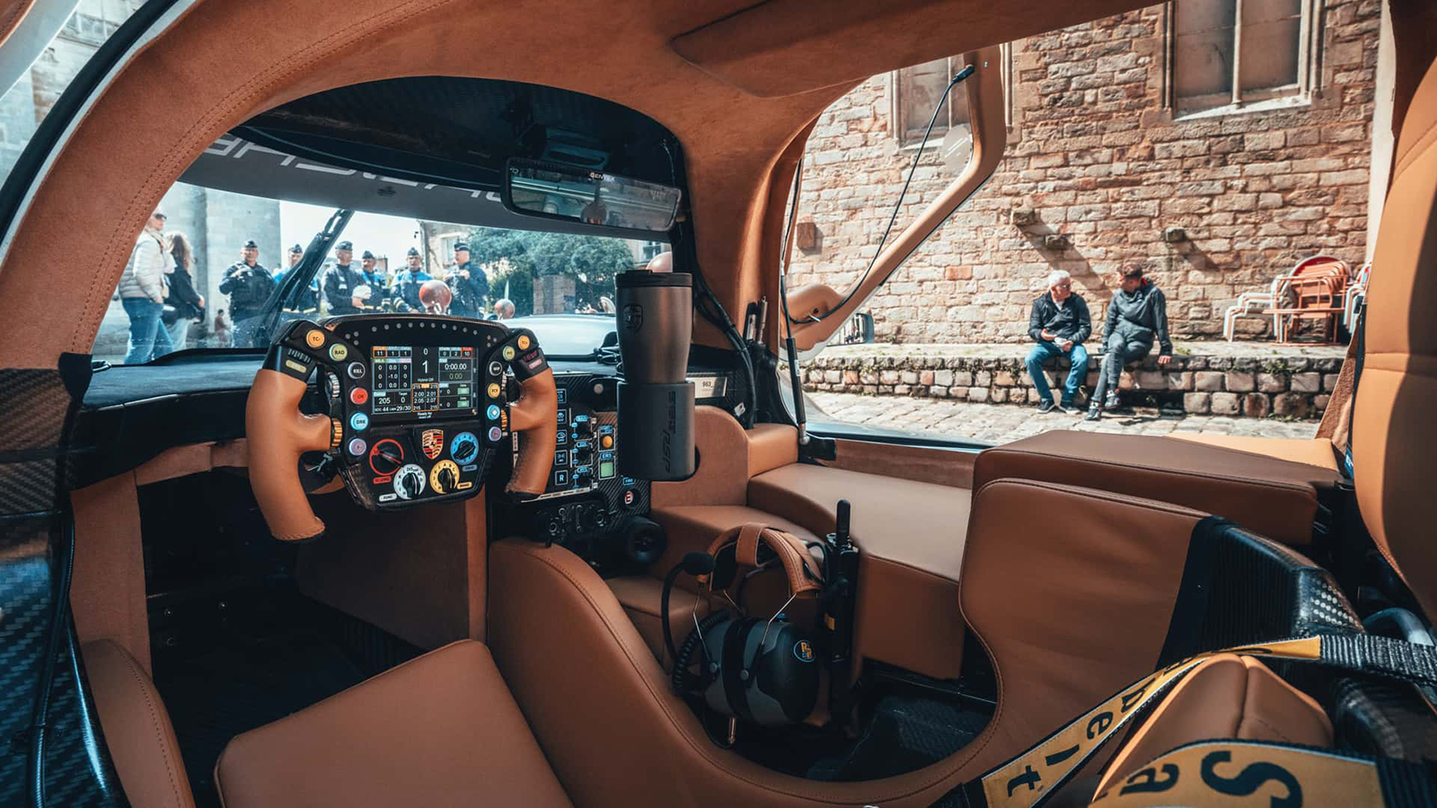 Porsche 963 RSP: Πρεμιέρα με αγωνιστικές καταβολές αλλά για το δρόμο