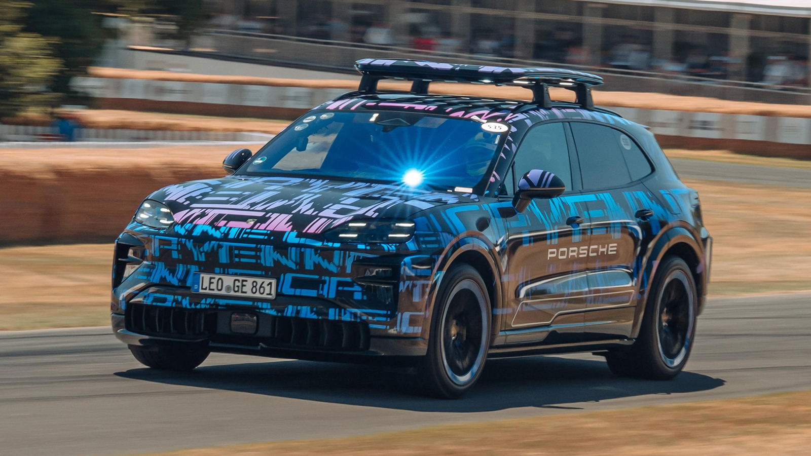 Υψηλές οι προσδοκίες της Porsche για την ηλεκτρική Macan