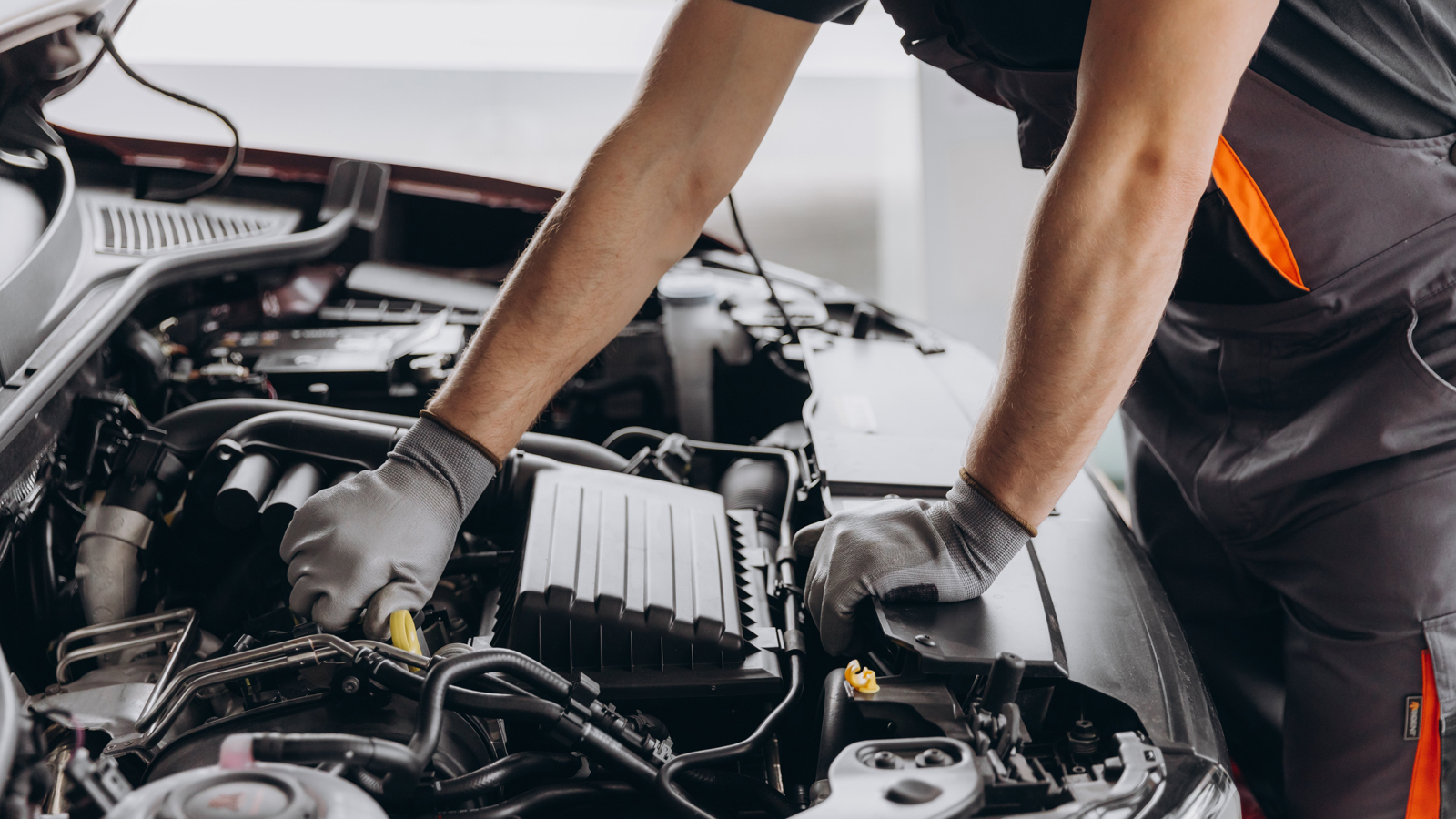 Συνεργείο αυτοκινήτων στη Λυκόβρυση – Sifakakis Service Center
