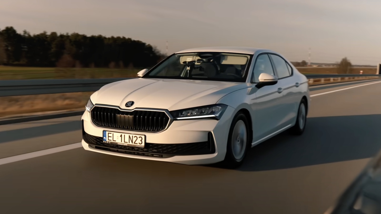 Skoda Superb TDI: Κατέρριψε παγκόσμιο ρεκόρ με 2.831 χλμ. χωρίς ανεφοδιασμό!