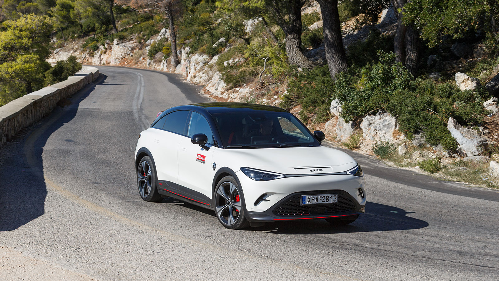 Smart #3. Πόσο καλό είναι σε εξοπλισμό άνεσης και ασφάλειας.