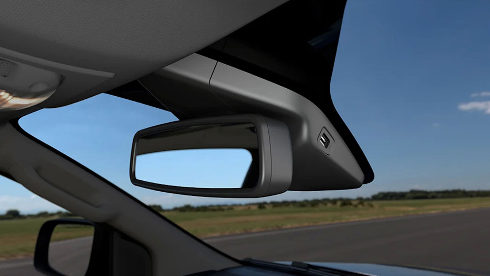 Πού χρησιμεύει αυτή η θύρα USB πίσω από τον κεντρικό καθρέπτη;