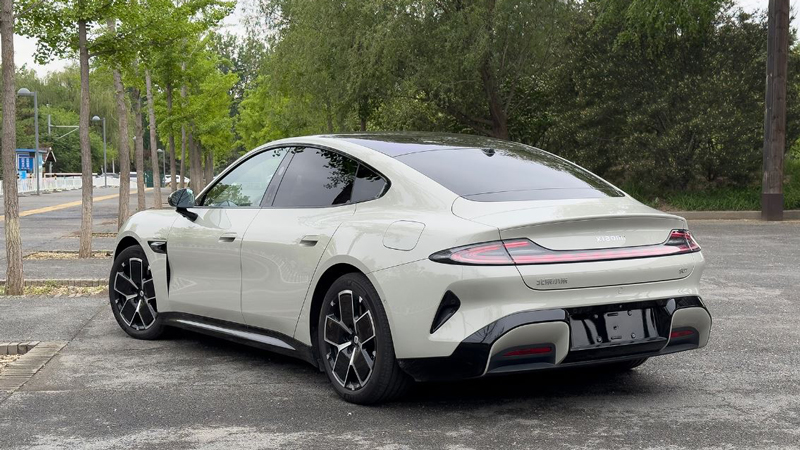 Xiaomi SU7: Οδηγούμε τη ναυαρχίδα του Κινεζικού κολοσσού