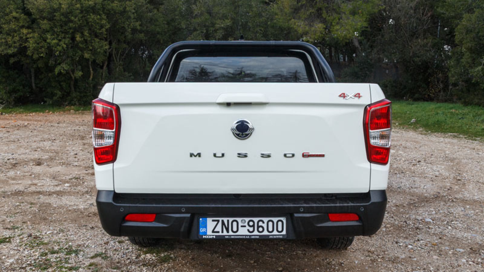 Το πίσω μέρος του KGM Musso Grand