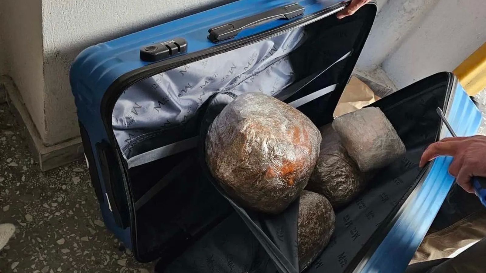 Αττική: Εξάρθρωση σπείρας που έκλεβε ΙΧ - Εξιχνιάστηκαν 74 κλοπές 