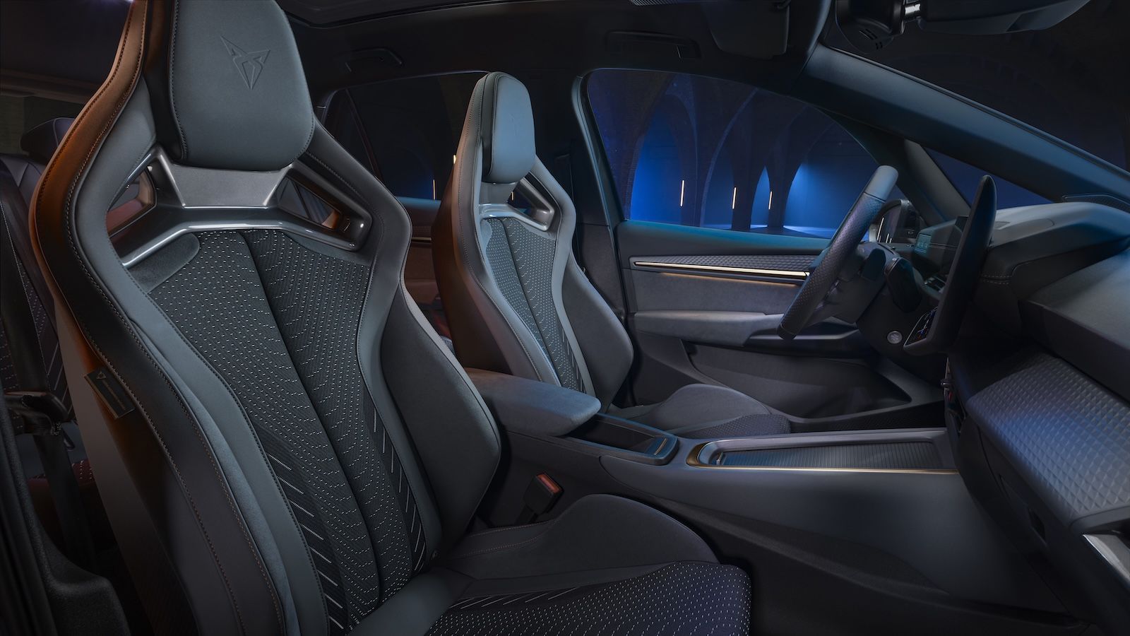 CUPRA Born: Ανανεωμένη εμφάνιση και έως 600 χλμ. αυτονομία 