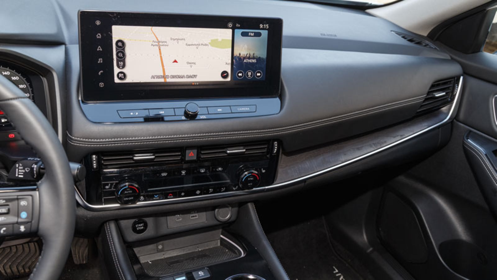 Την digital εικόνα ολοκληρώνει η κεντρική οθόνη 12,3 ιντσών με το εύχρηστο infotainment και τα φυσικά κουμπιά συντόμευσης