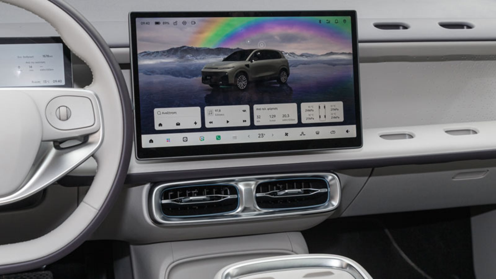 Η έγχρωμη οθόνη infotainment του Leapmotor B10 Pro Max