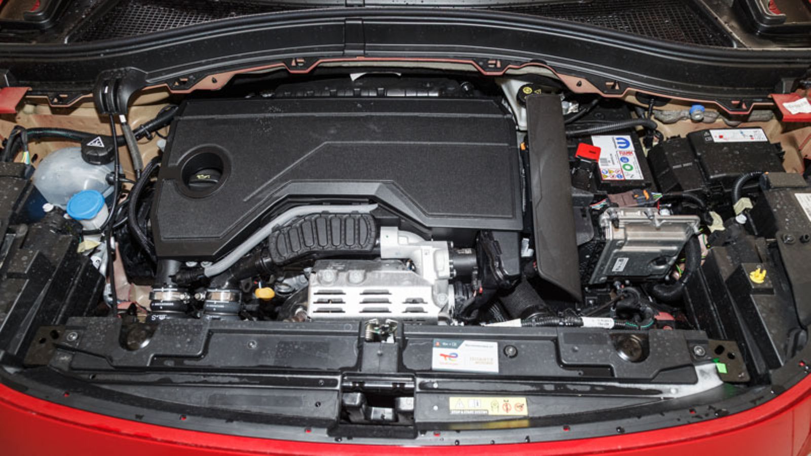 Citroen C3 Hybrid: Τι βαθμό παίρνει σε κατανάλωση, χώρους, επιδόσεις, εγγυήσεις;