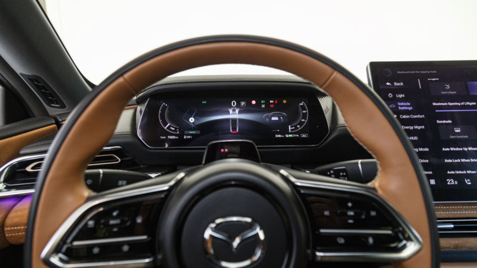 Ο ψηφιακός πίνακας οργάνων του Mazda 6e έχει διάσταση 10,2 ίντσες