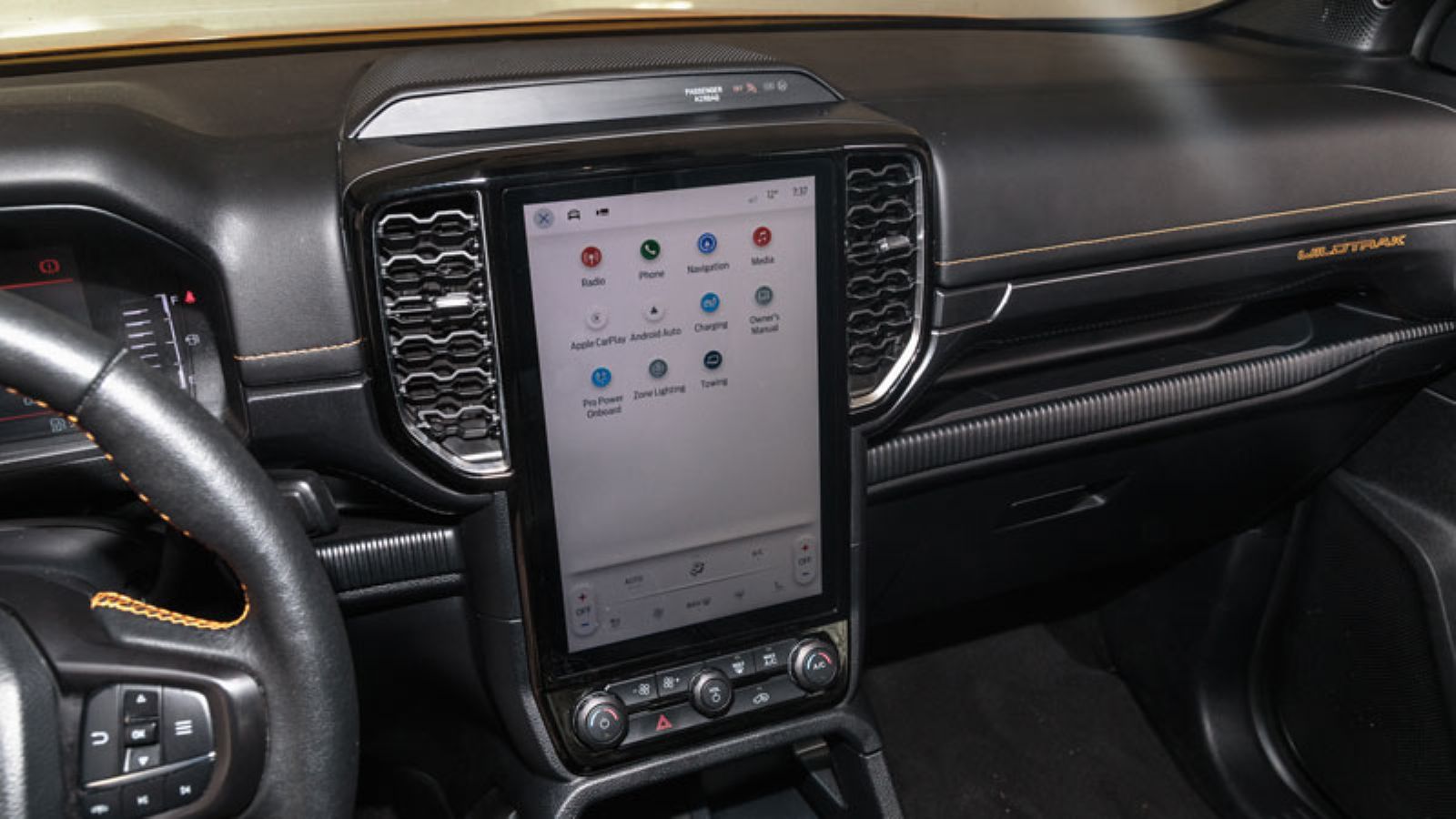 Η οθόνη του συστήματος infotainment του Ford Ranger PHEV 