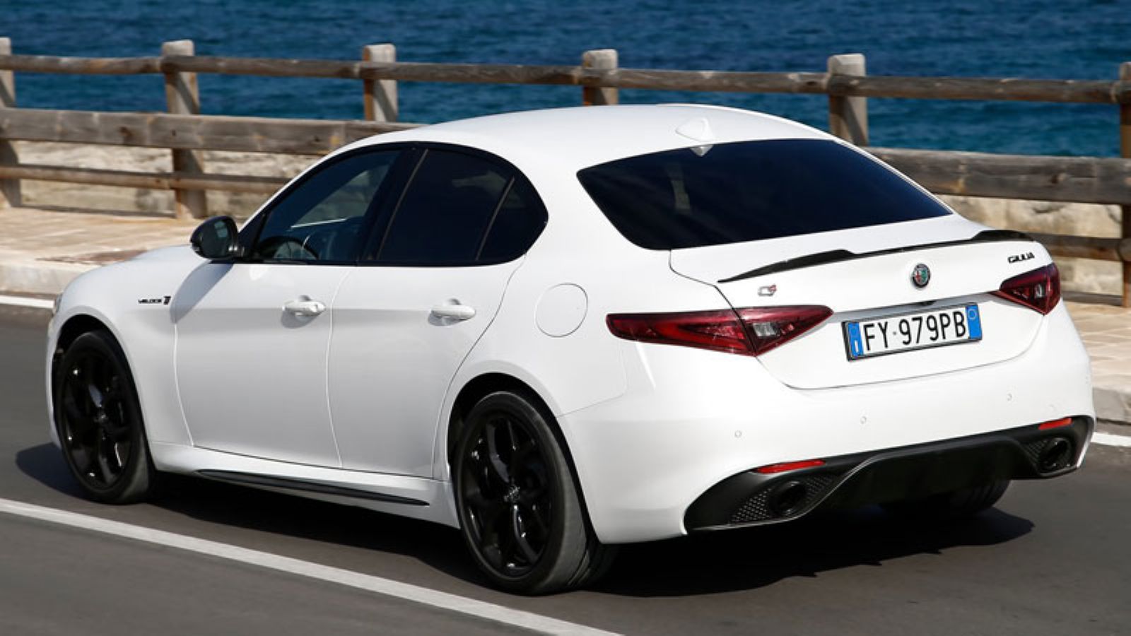 Η Alfa Romeo Giulia από πίσω