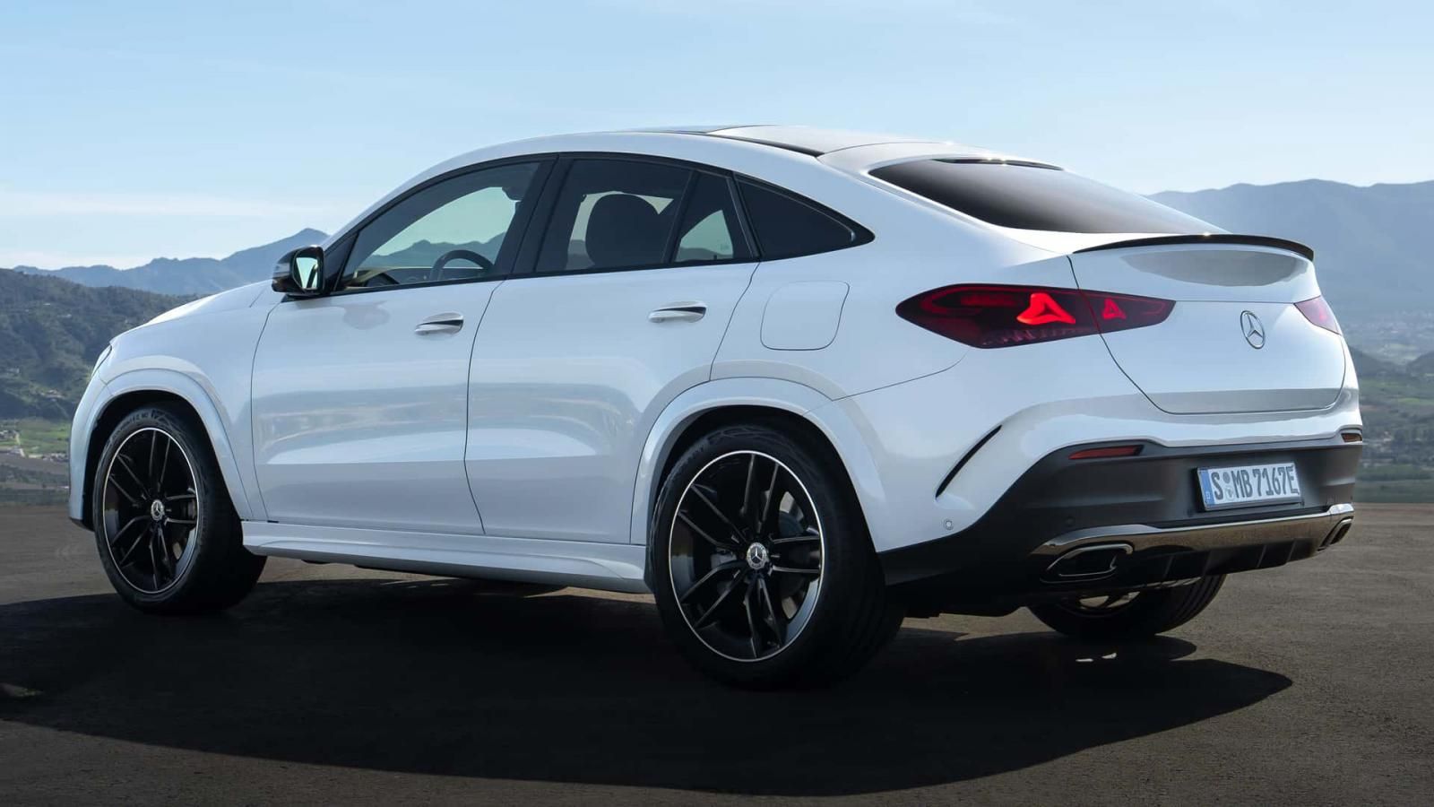 Ντεμπούτο για τις ανανεωμένες Mercedes GLE και GLE Coupe