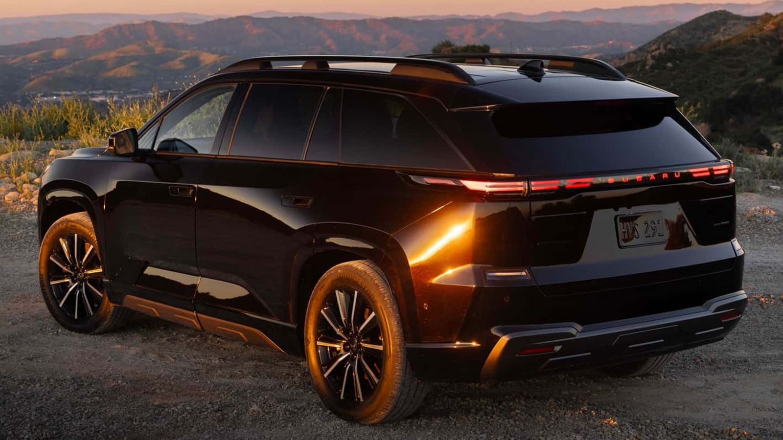 Αυτό είναι το νέο Subaru Getaway με 3 σειρές καθισμάτων και 426 άλογα