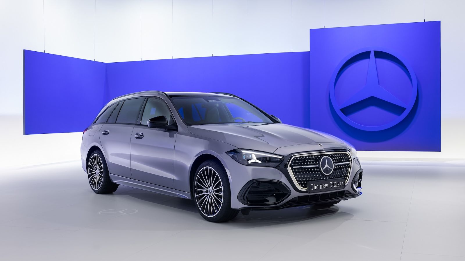 Νέα Mercedes C-Class: Τεχνολογικό «άλμα» με AI και τετραδιεύθυνση