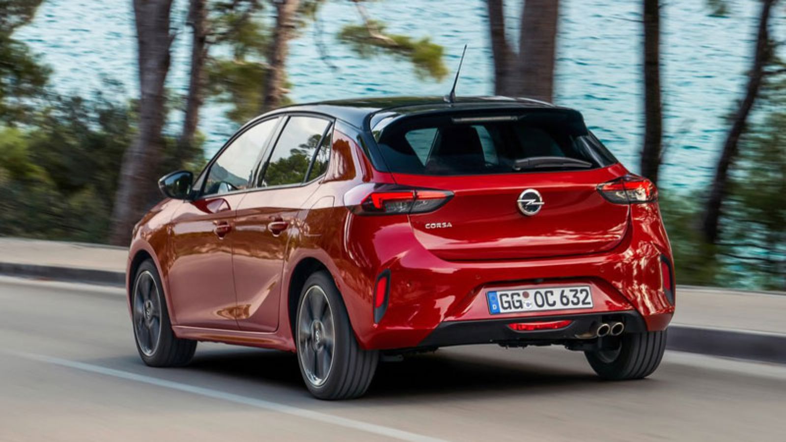 Το Opel Corsa από την πίσω αριστερή πλευρά